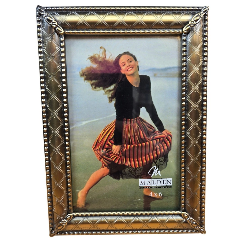 Malden Dark Silver Color Picture Photo Easel Back Frame 4x6